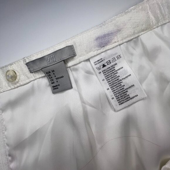 H&M Metallic Pleated Skirt – Size 4 - Picture 9 of 9